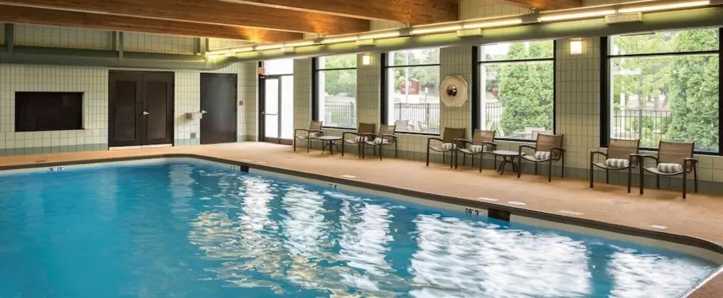 DoubleTree by Hilton Chicago - Schaumburg - Havuz
