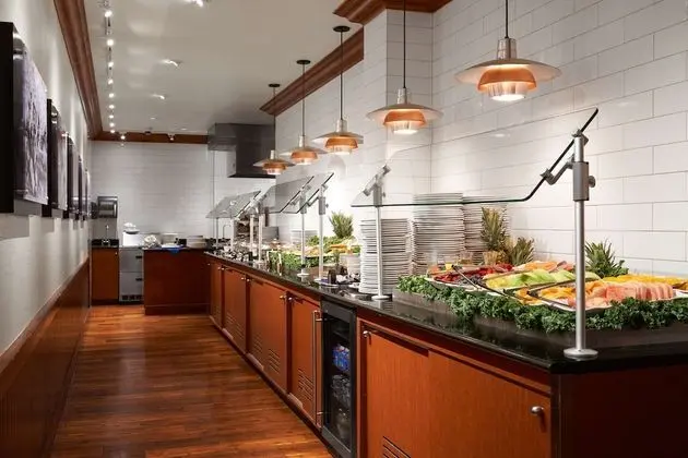 DoubleTree by Hilton Hotel Dallas – Love Field - Yerinde Yemek