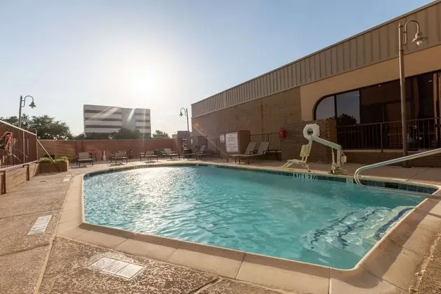 DoubleTree by Hilton Hotel Dallas Richardson - Havuz