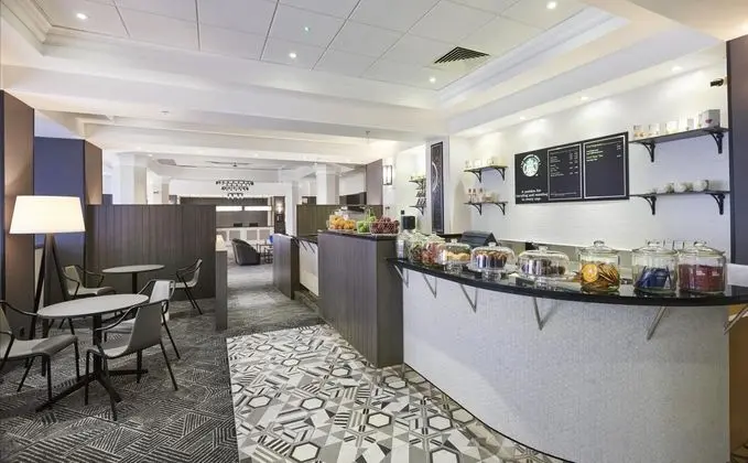 Doubletree by Hilton Dartford Bridge - Yeme / İçme