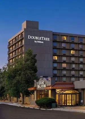 DoubleTree By Hilton Denver - Dış Mekan