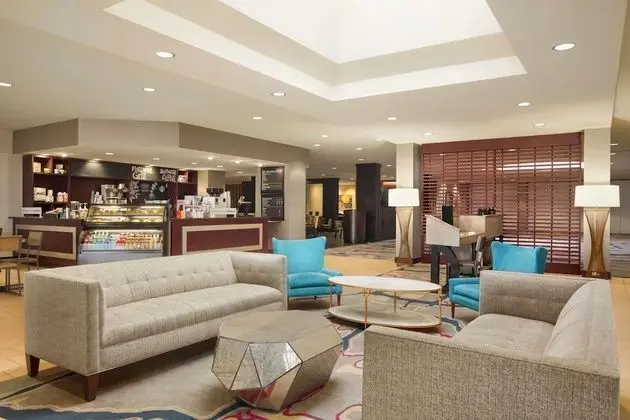 DoubleTree by Hilton Hotel DFW Airport North - Lobi