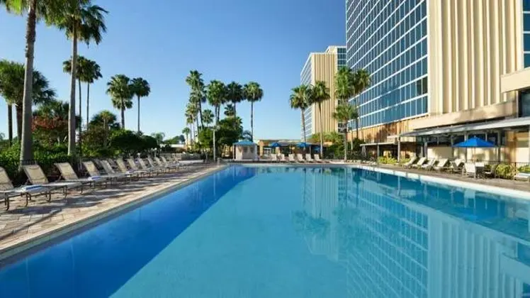 Doubletree by Hilton at the Entrance to Universal