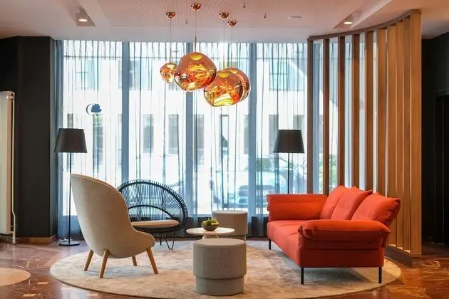 DoubleTree by Hilton Hannover Schweizerhof - Lobi