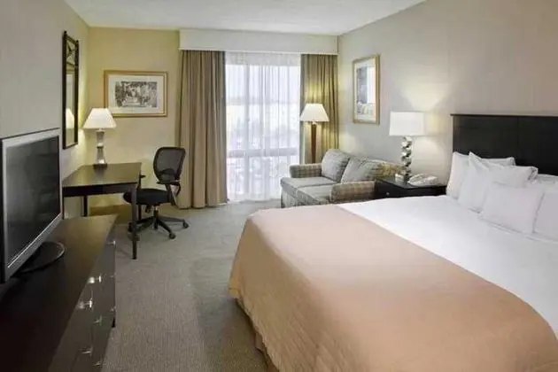DoubleTree by Hilton Hotel Hartford - Bradley
