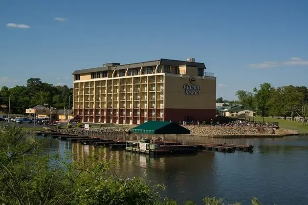 DoubleTree by Hilton Hot Springs