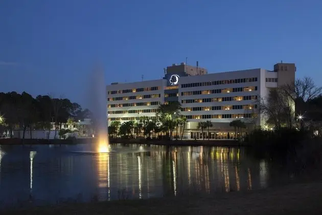 DoubleTree by Hilton Jacksonville Airport