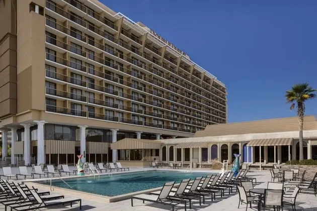 DoubleTree by Hilton Jacksonville Riverfront, FL - Havuz