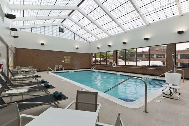 DoubleTree by Hilton Jamestown - Havuz