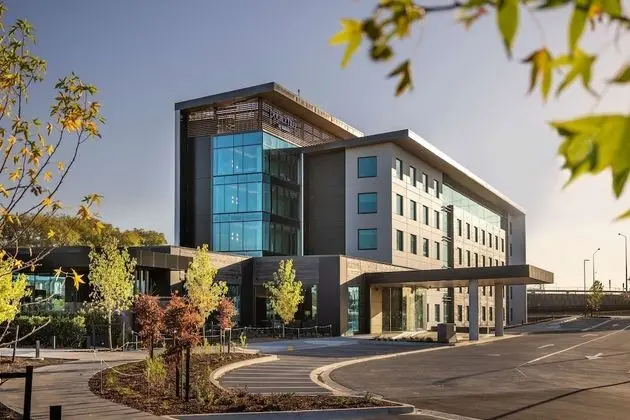 Doubletree By Hilton Karaka - 1