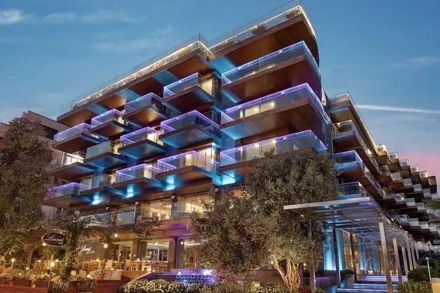 Doubletree By Hilton Kuşadası - 2