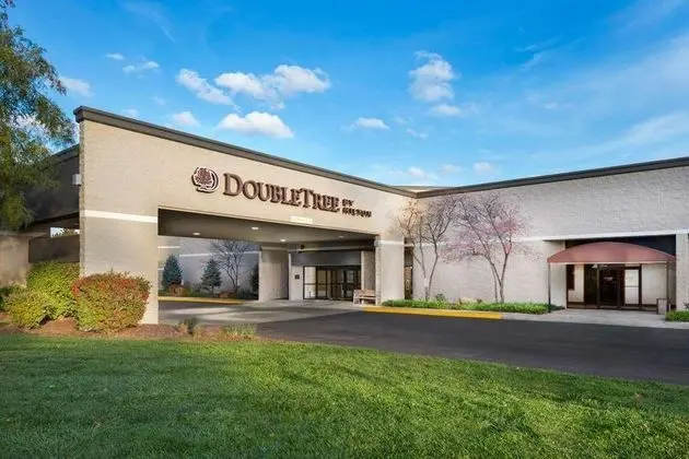 Doubletree by Hilton Lawrence, KS