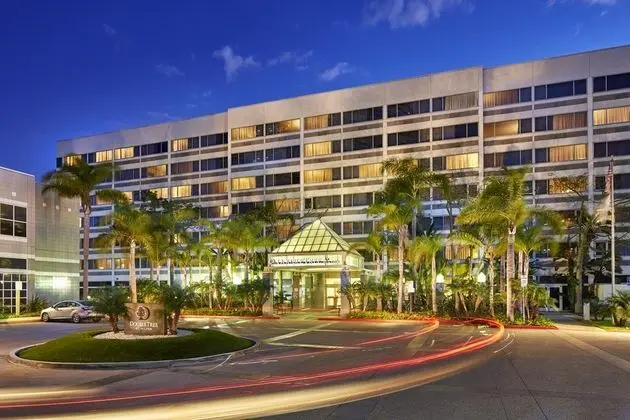 DoubleTree by Hilton Hotel LAX El Segundo - 1