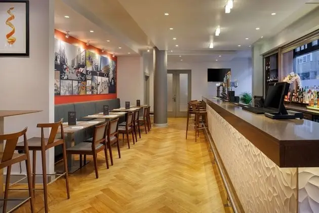 DoubleTree by Hilton London Angel Kings Cross - Yerinde Yemek