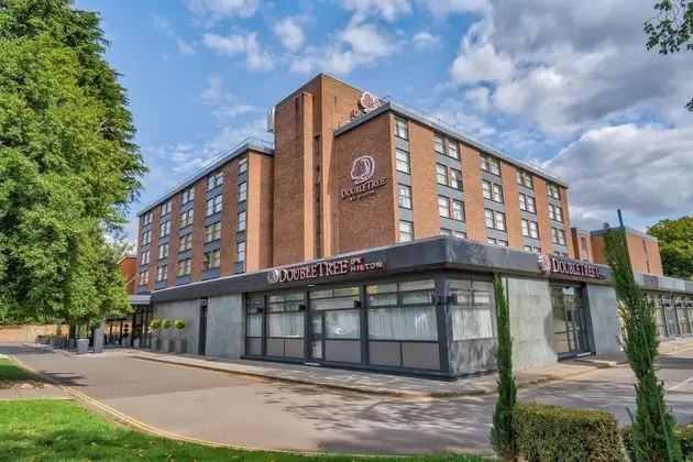 DoubleTree by Hilton London Ealing - Dış Mekan
