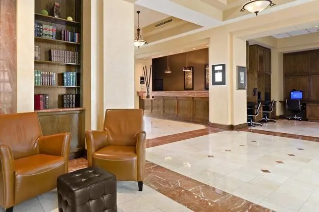 DoubleTree by Hilton Hotel Los Angeles Commerce - Lobi