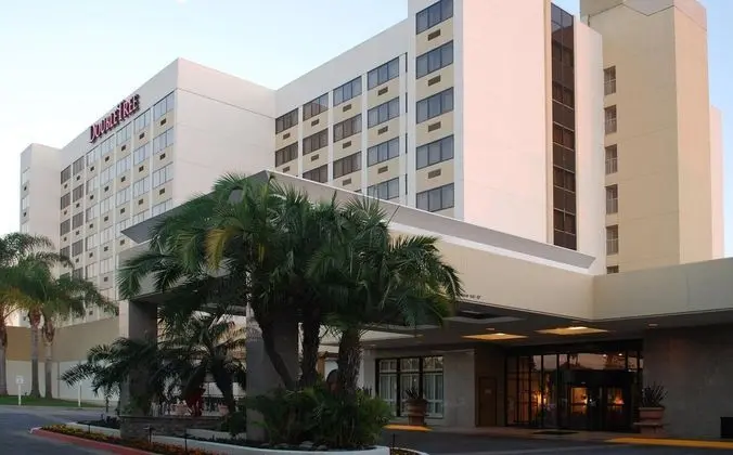DoubleTree by Hilton Hotel Los Angeles Norwalk