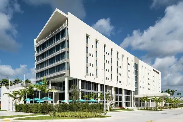 DoubleTree by Hilton Miami - Doral, FL - Dış Mekan