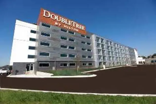 Doubletree by Hilton Omaha Southwest