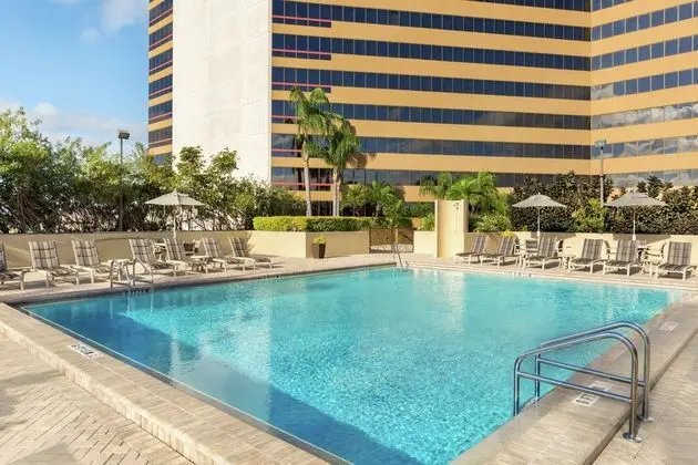 Doubletree by Hilton Orlando Downtown - Havuz