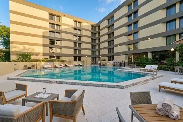 Doubletree by Hilton Orlando East - UCF Area - Havuz