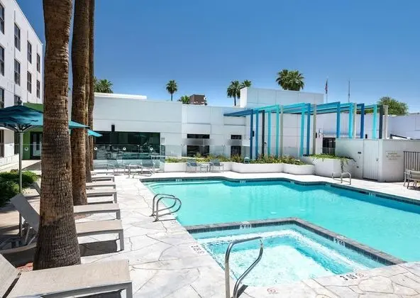DoubleTree by Hilton Phoenix Chandler - Havuz