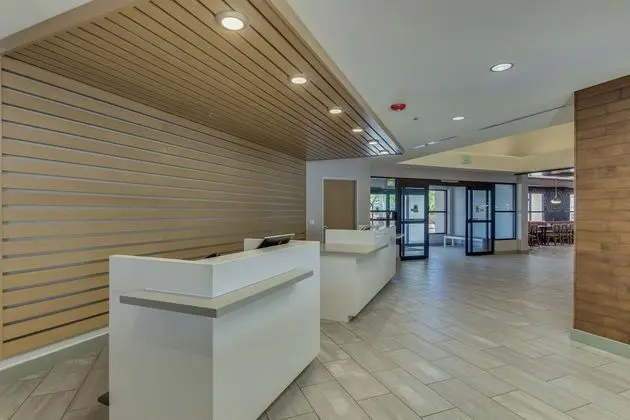 DoubleTree by Hilton Phoenix Chandler - Lobi