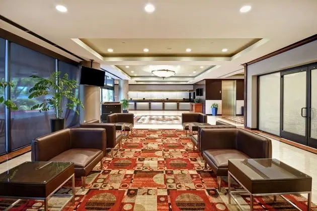 DoubleTree by Hilton Hotel Pleasanton at The Club - Lobi