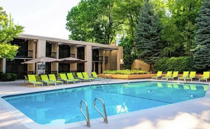DoubleTree by Hilton Hotel Portland - Havuz
