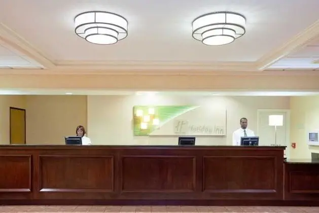 DoubleTree by Hilton Raleigh Crabtree Valley - Lobi