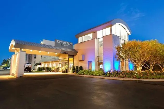 DoubleTree by Hilton Roseville Minneapolis - Dış Mekan