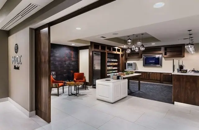 DoubleTree by Hilton Hotel San Bernardino - Yerinde Yemek