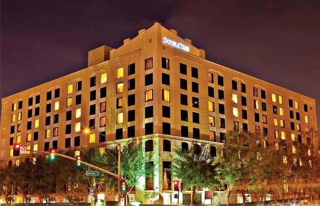 DoubleTree by Hilton Hotel Santa Ana Orange