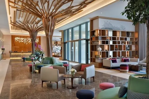 DoubleTree by Hilton Sharjah Waterfront Hotel & Residences - Lobi