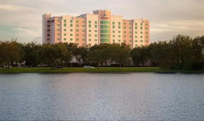 DoubleTree by Hilton Sunrise-Sawgrass Mills