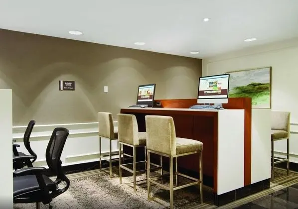 DoubleTree by Hilton Toronto Downtown