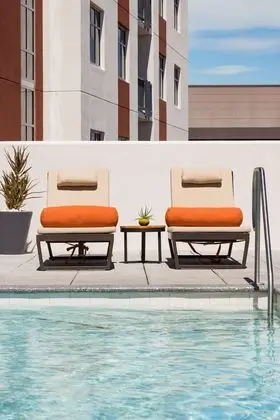 DoubleTree by Hilton Tucson Downtown Convention Center - Havuz