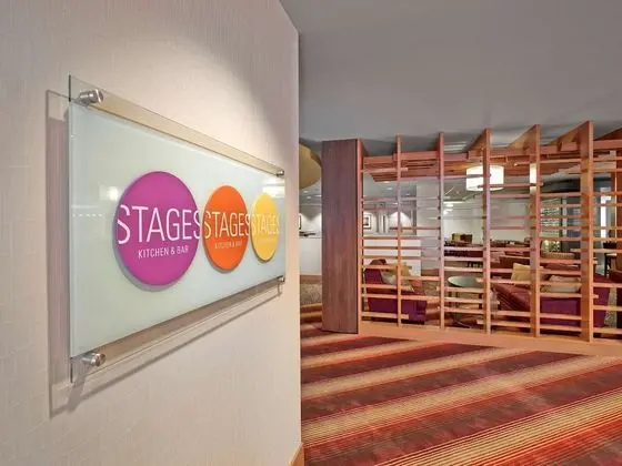 DoubleTree by Hilton Hotel West Edmonton - Yerinde Yemek