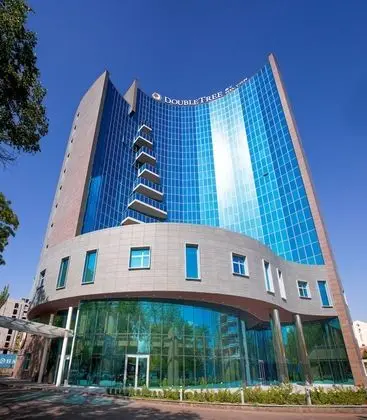 DoubleTree by Hilton Hotel Yerevan City Centre - Dış Mekan
