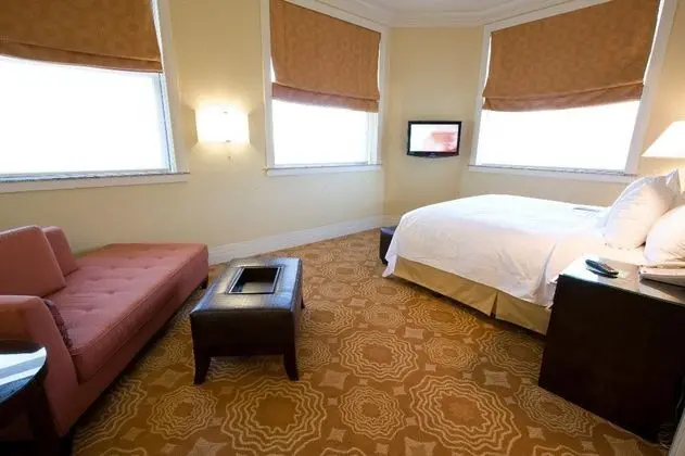 The Doubletree Hotel Minneapolis