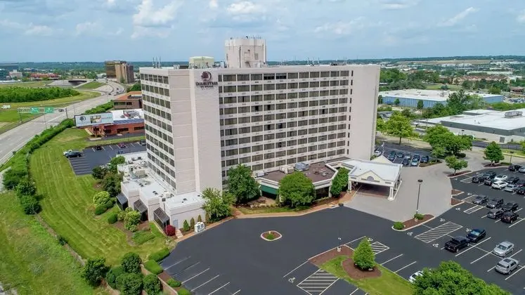 Doubletree Hotel St. Louis at Westport - Dış Mekan