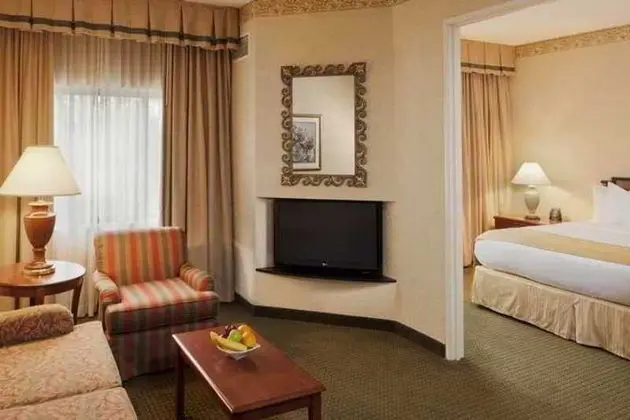 DoubleTree Suites by Hilton Cincinnati - Blue Ash - Genel
