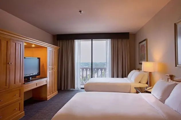 DoubleTree Suites by Hilton Hotel McAllen - Oda