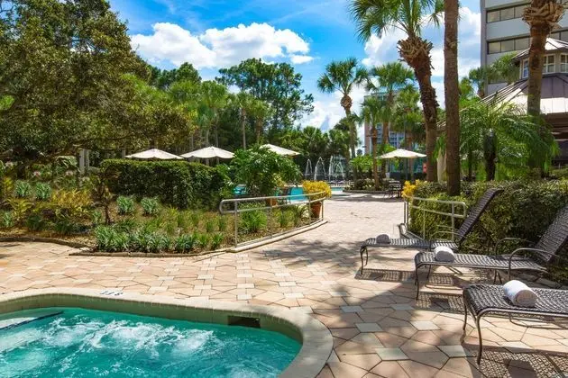 DoubleTree Suites by Hilton Orlando Disney Springs - Havuz