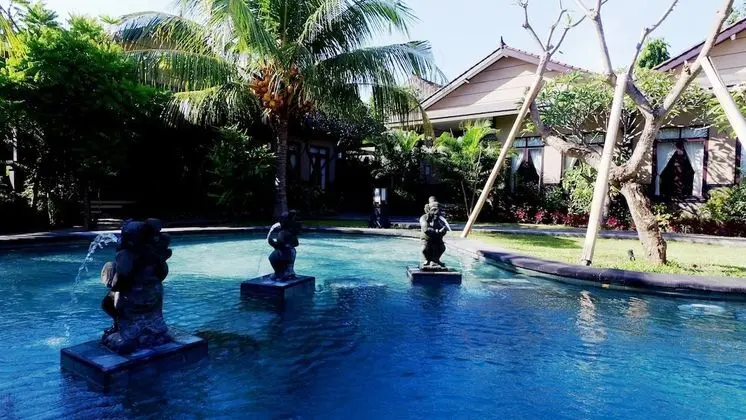 Doubleyou Home Stay Pemuteran - Havuz