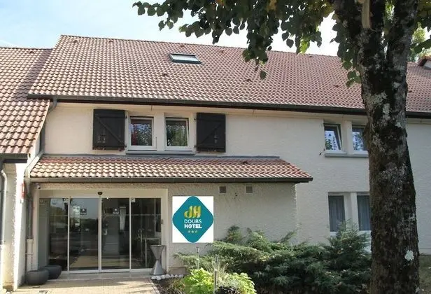 Doubs Hotel - Dış Mekan