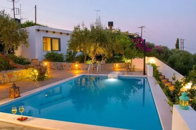 Villa Douloumi