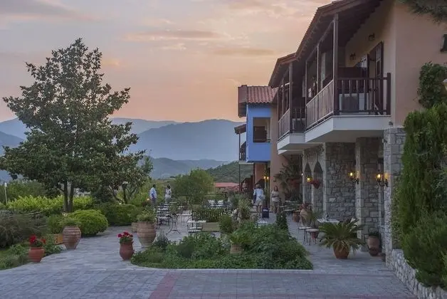 Doupiani House Hotel - Dış Mekan