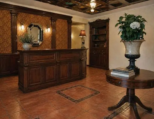 Doupiani House Hotel - Lobi