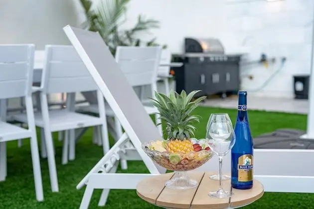 Dov Garden apartment with private pool - Dış Mekan